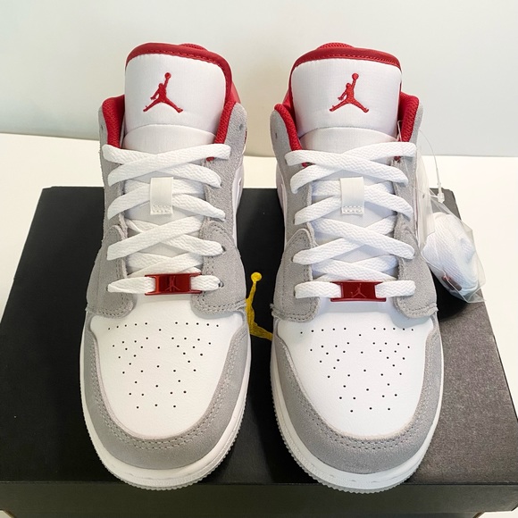 NEW Air Jordan 1 Low Light Smoke Grey - Picture 4 of 7